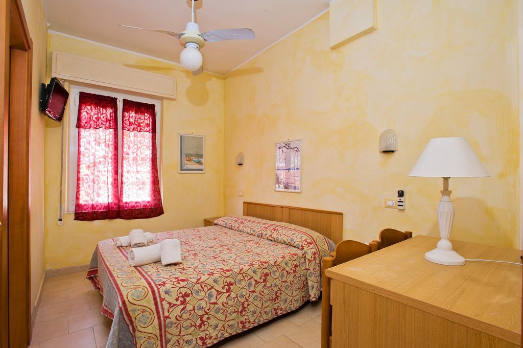 Hotel Lido Pietra Ligure Room photo