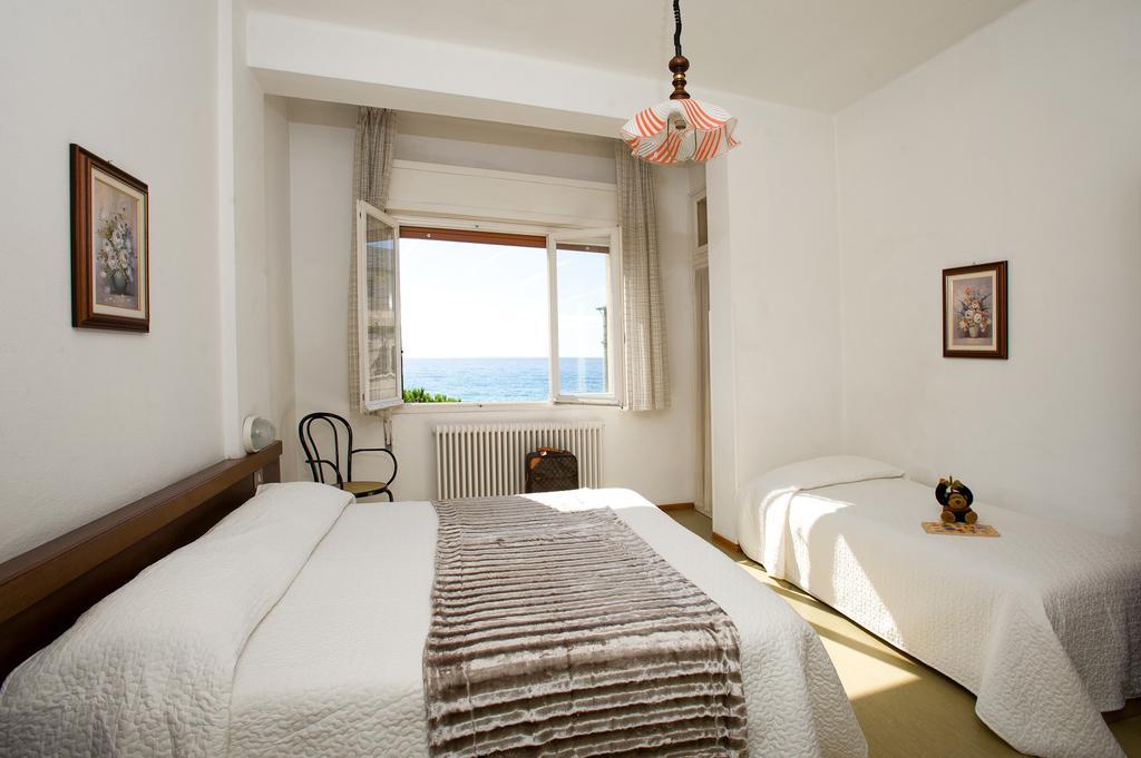 Hotel Lido Pietra Ligure Room photo