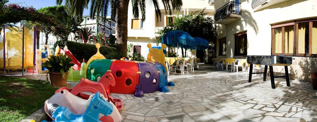Hotel Lido Pietra Ligure Exterior photo