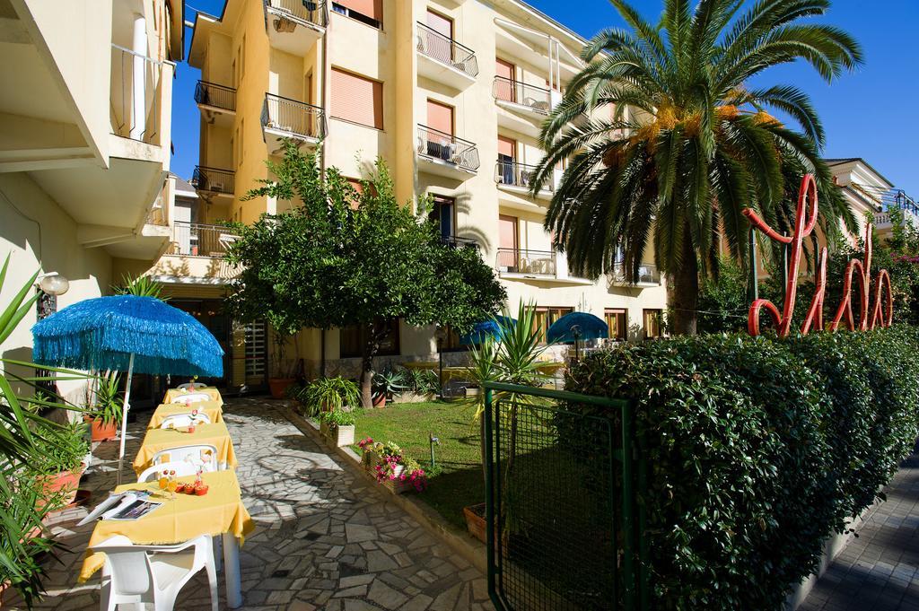 Hotel Lido Pietra Ligure Exterior photo