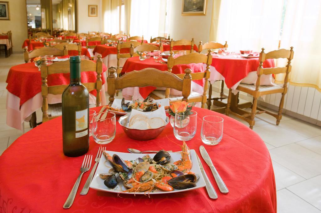 Hotel Lido Pietra Ligure Exterior photo